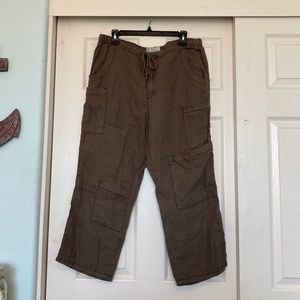 Free People Drawstring Cargo/Utility Linen Capri Pants